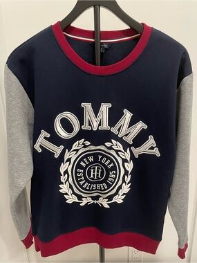 Tommy Hilfiger Navy Logo Crewneck Sweatshirt